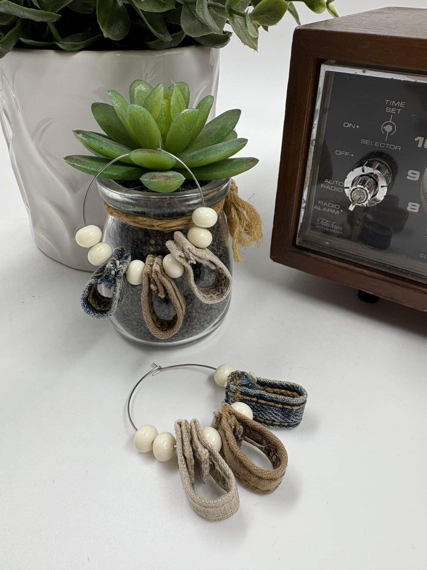 Boucles d'oreilles anneaux en jeans – Image 7