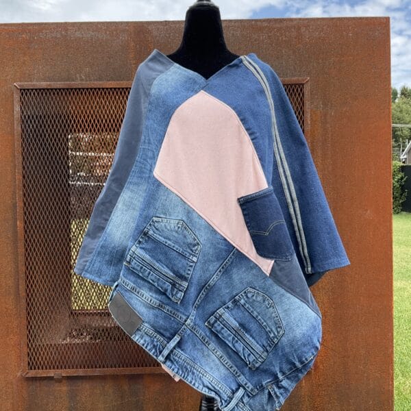 Poncho en jeans recyclé