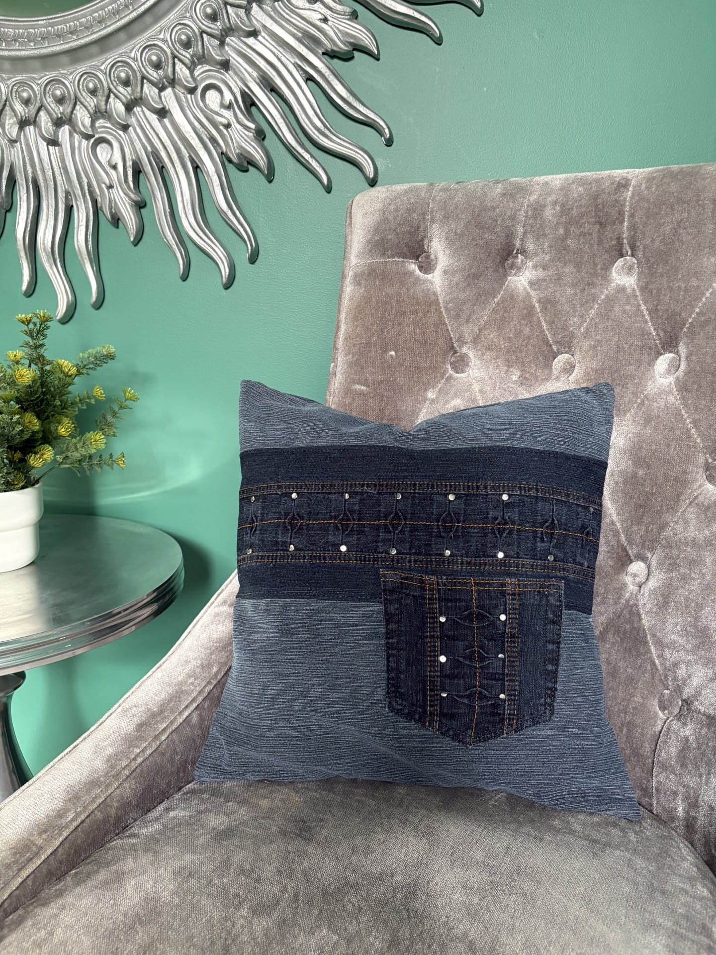 Coussin de jeans recyclé