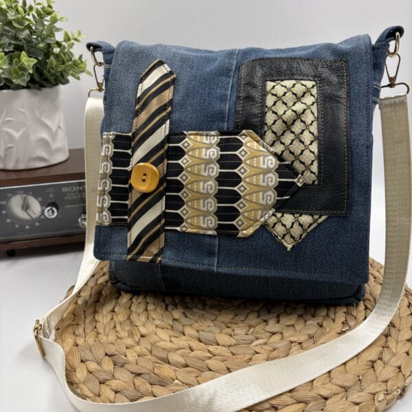 Sac à bandoulière en denim avec motifs géométriques