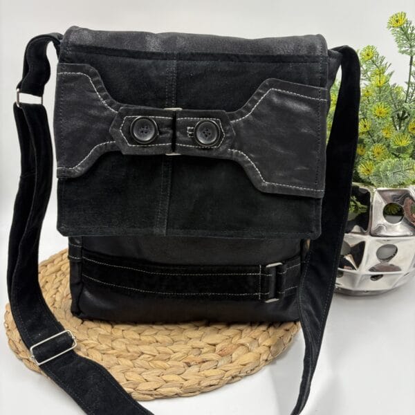 Sac à bandoulière en cuir et suède noir