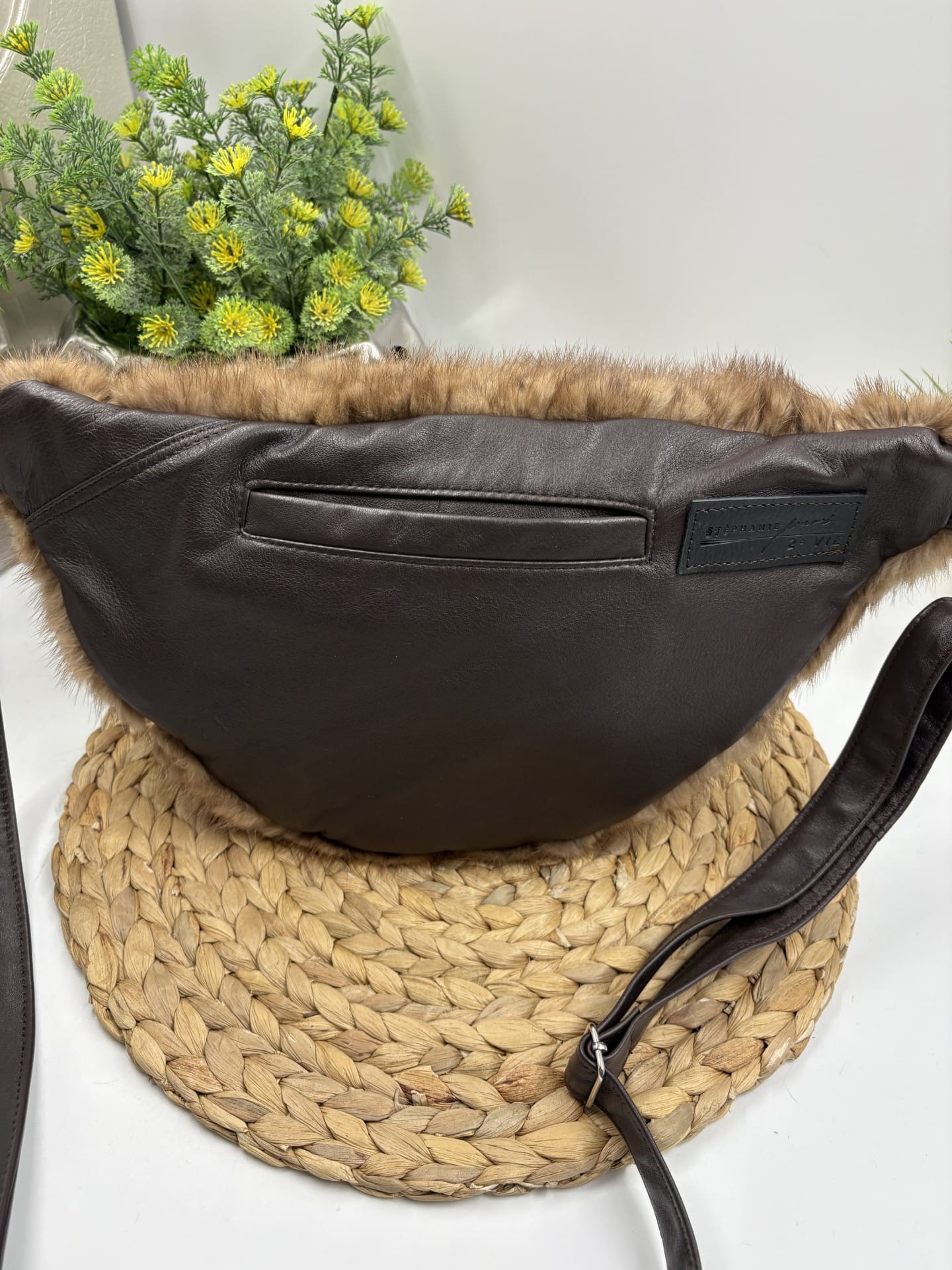 Sac banane de fourrure recyclée en vison caramel – Image 2