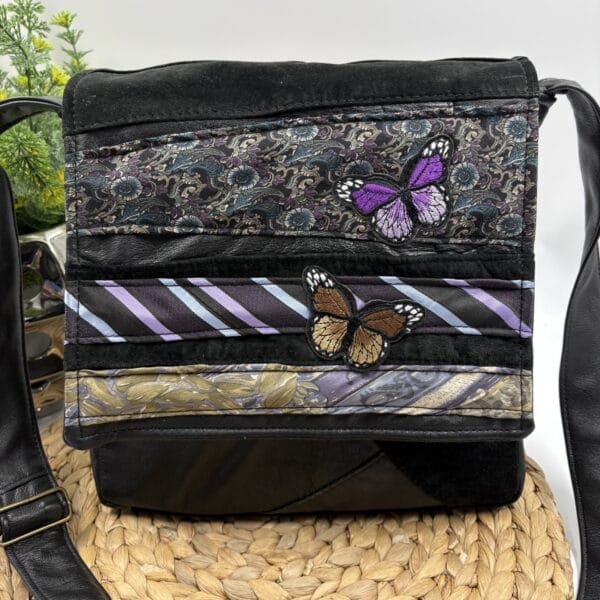 Sac à main à bandoulière papillons mauve
