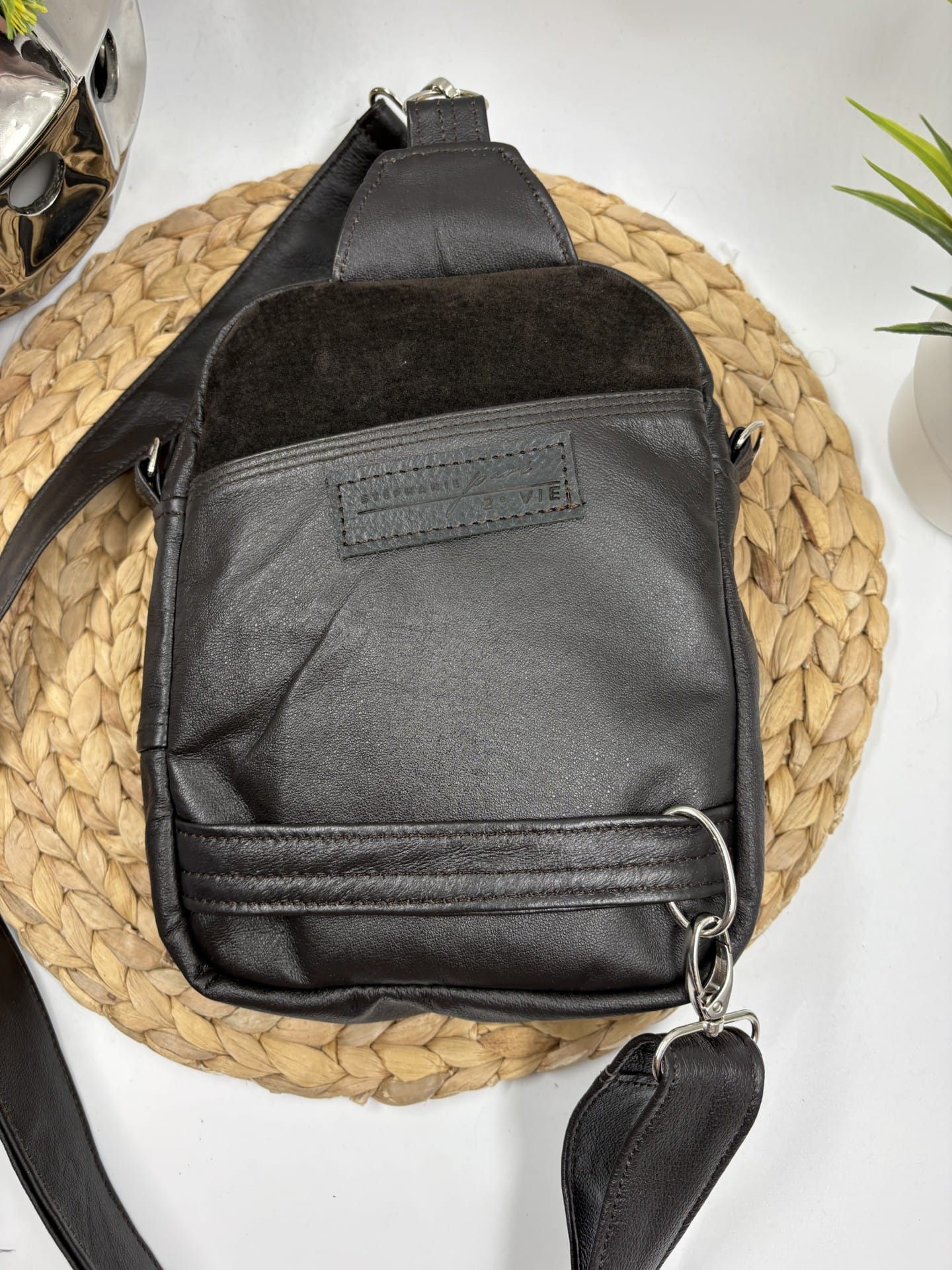 Sac à main à bandoulière en cuir brun recyclé véritable – Image 3