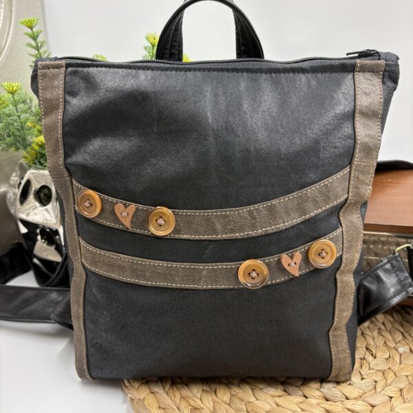 sac à dos en cuir recyclé noir et brun