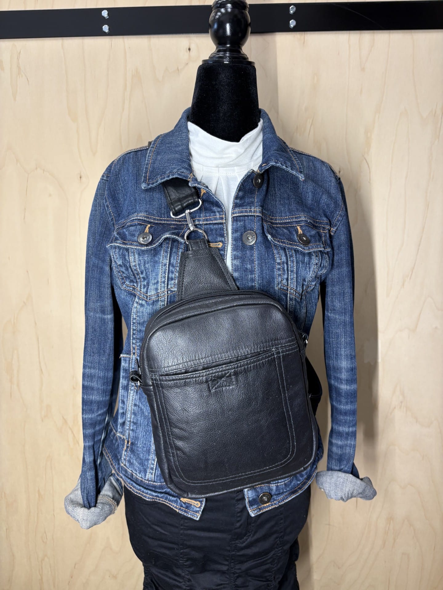 Sac à main à bandoulière en cuir noir recyclé véritable unisexe