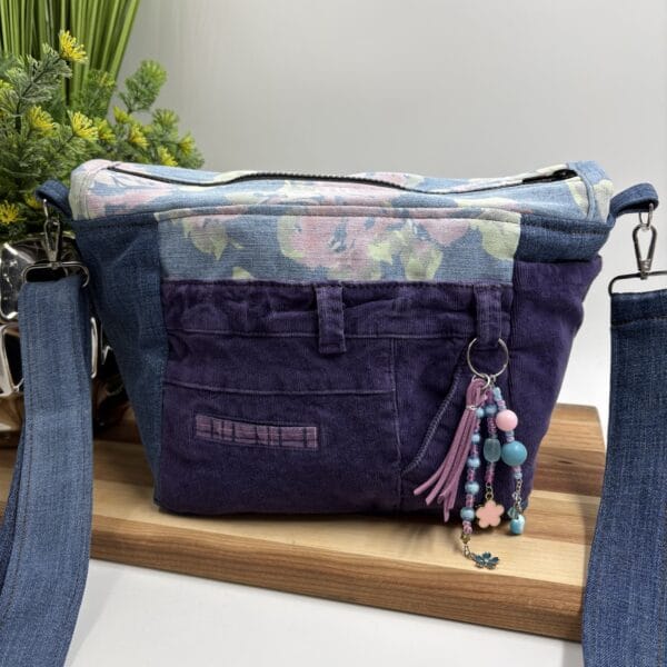 Sac à bandoulière en jeans bleu et velours côtelé mauve