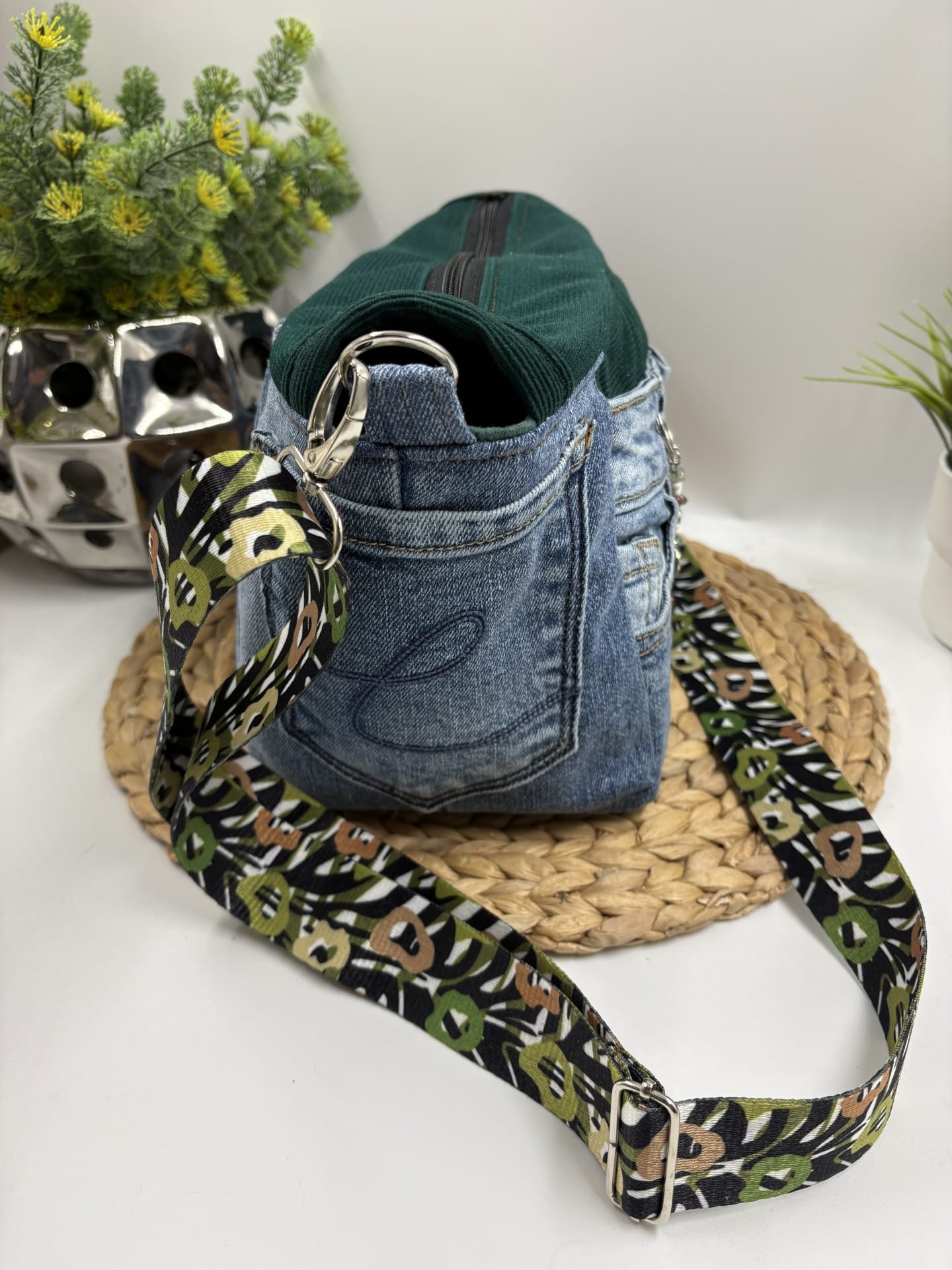 Sac à bandoulière en jeans et velours côtelé vert – Image 3